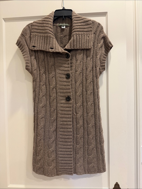 Eddie Bauer Sweaters - Eddie Bauer Taupe Cable-Knit Short Sleeve Cardigan Vest